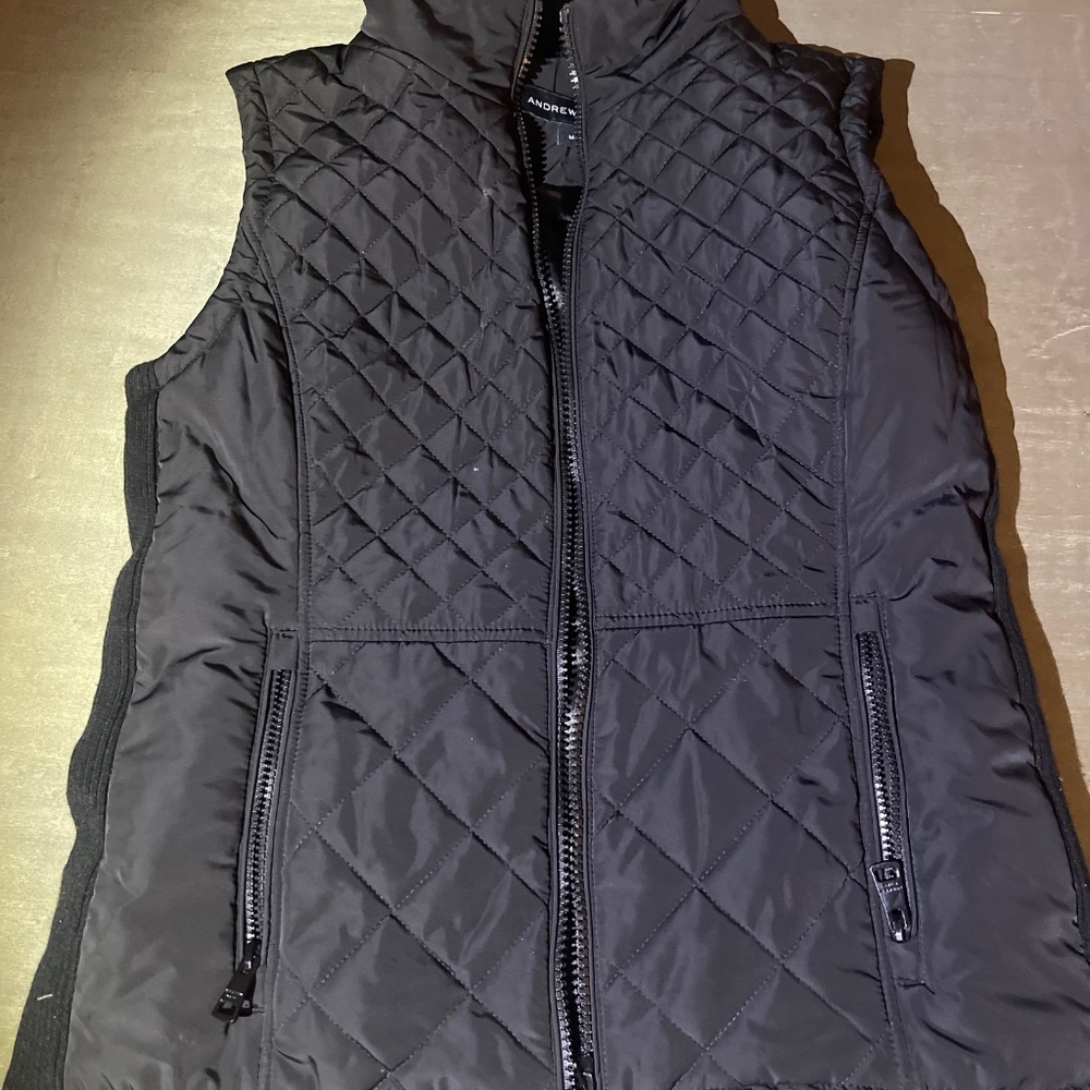 Andrew Marc Women's Quilted Insulated Vest, Small